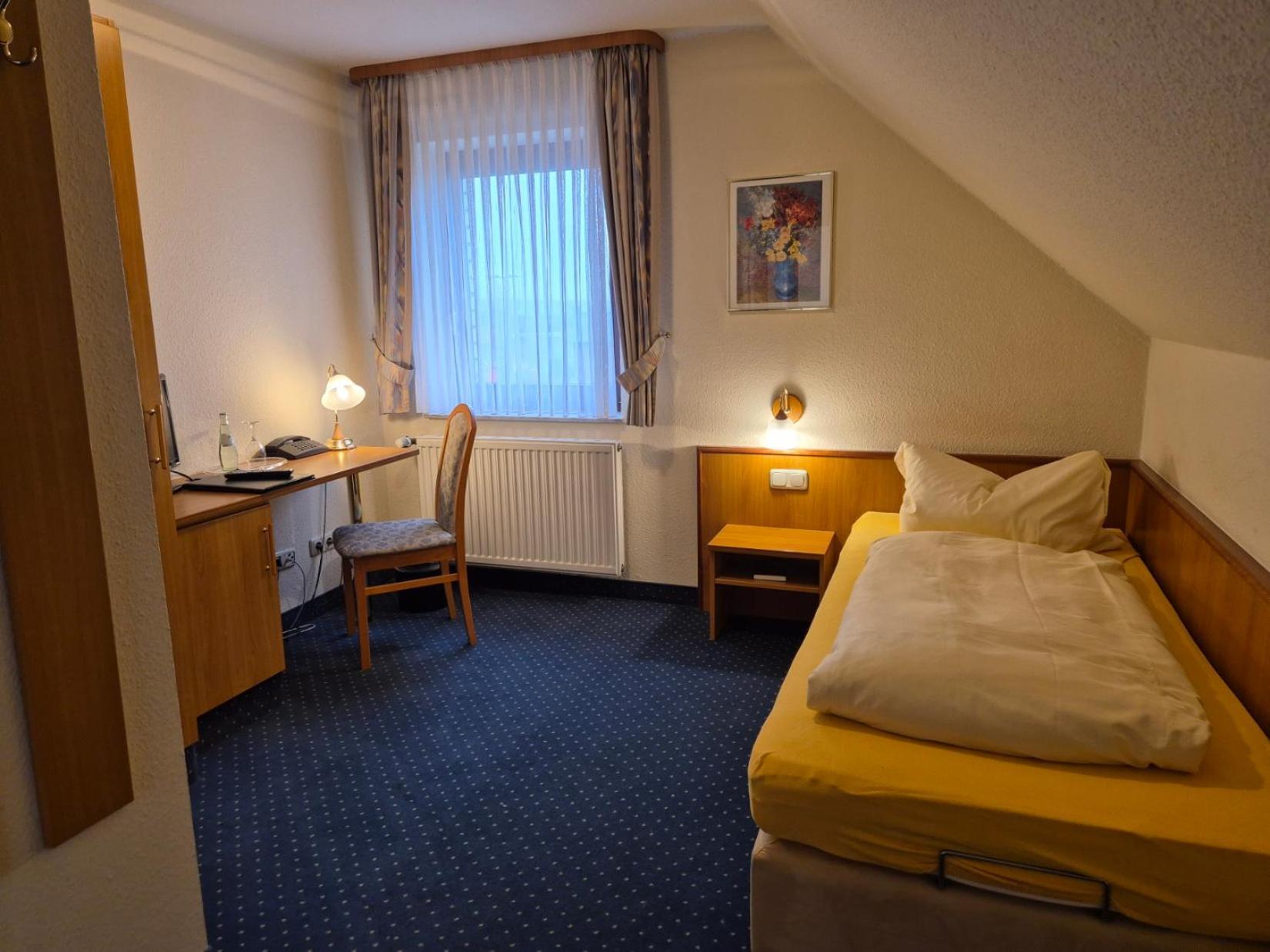 Hotel Zur Waage 바트 뮌스터아이펠 외부 사진