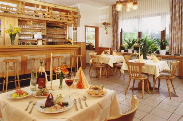 Hotel Zur Waage 바트 뮌스터아이펠 외부 사진