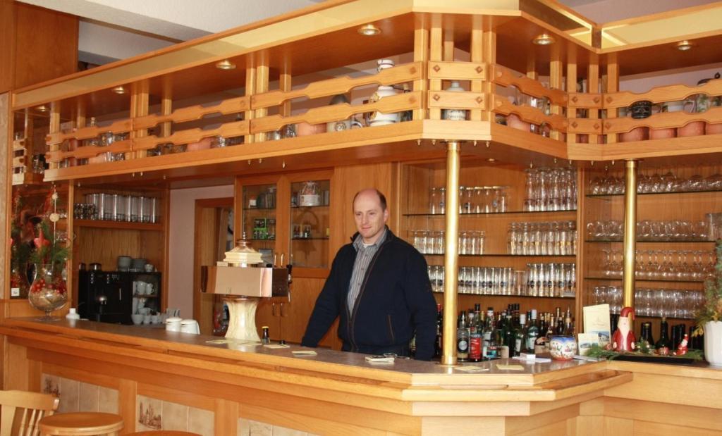Hotel Zur Waage 바트 뮌스터아이펠 외부 사진