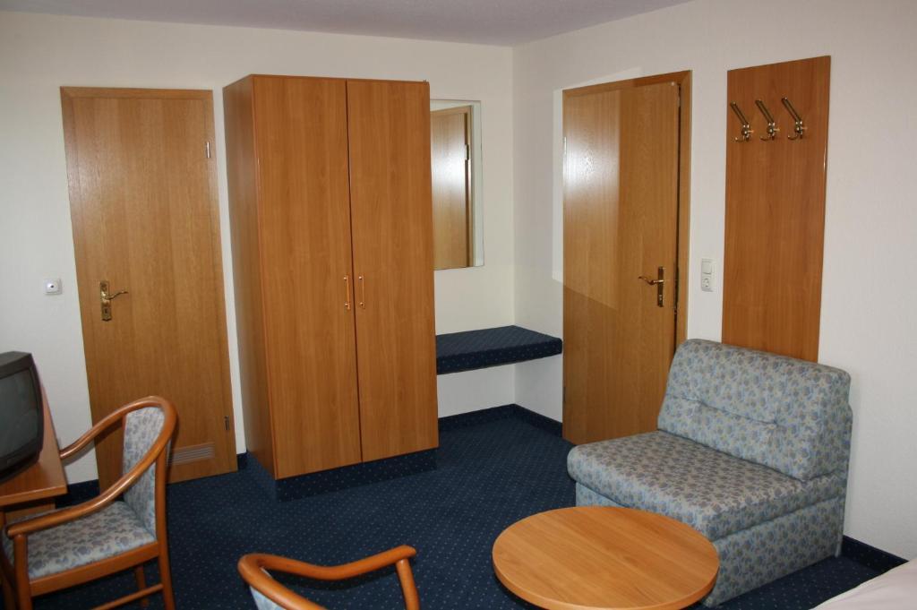 Hotel Zur Waage 바트 뮌스터아이펠 외부 사진