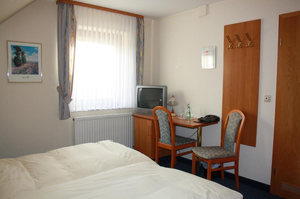 Hotel Zur Waage 바트 뮌스터아이펠 외부 사진