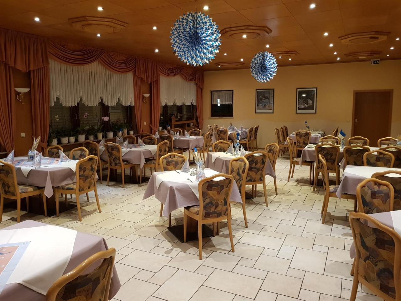 Hotel Zur Waage 바트 뮌스터아이펠 외부 사진